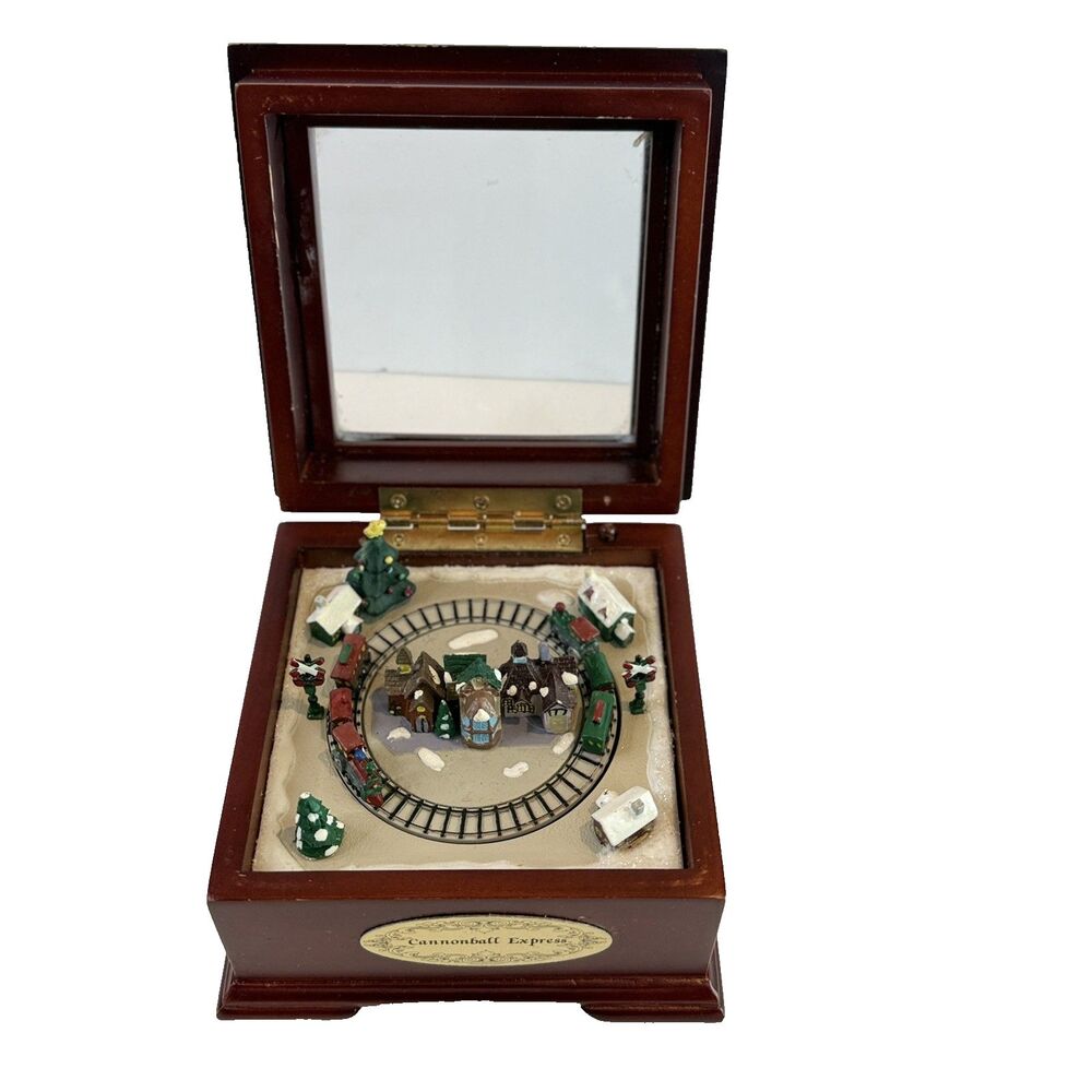 2006 Mr. Christmas Animated music box train cannondball express Village Square